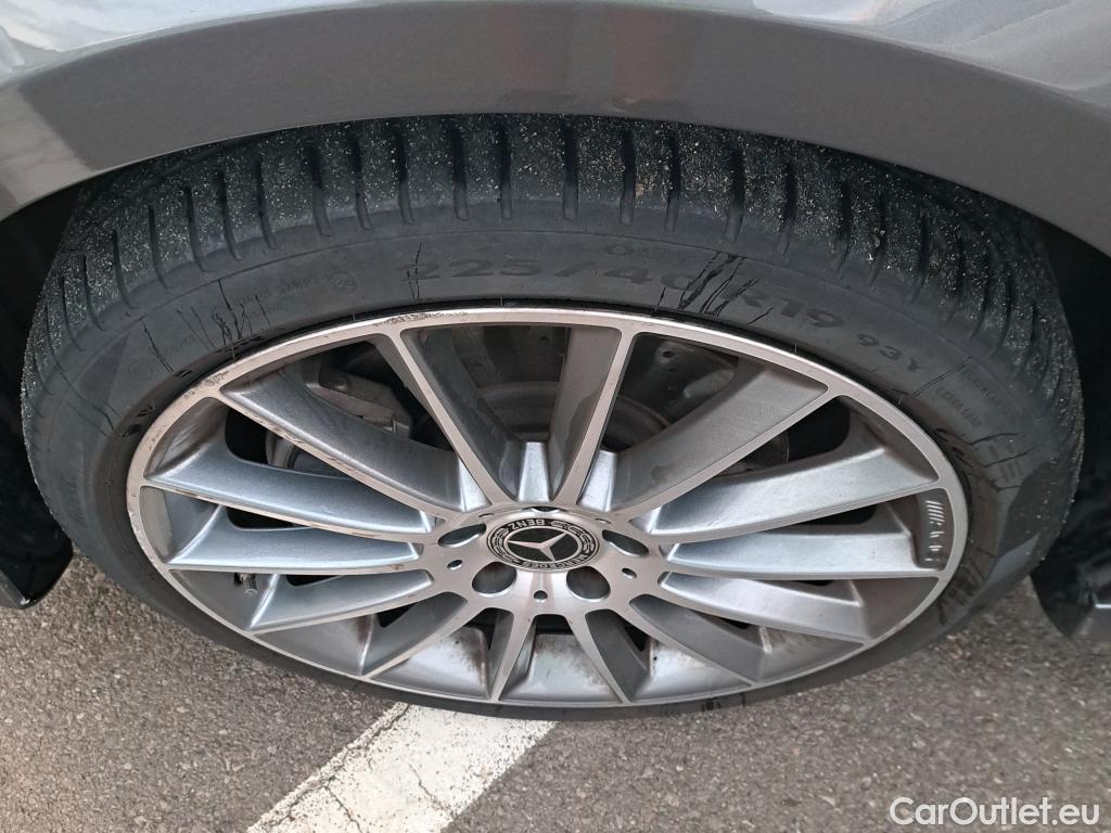  Mercedes  A-Klasse MERCEDES-BENZ Clase A / 2018 / 4P / sedán Sedán A 250 e #4