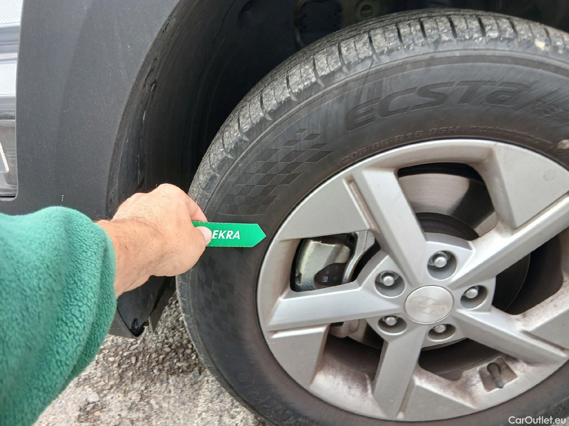  Hyundai  Konna HYUNDAI Kona / 2023 / 5P / todoterreno 1.6 GDI HEV Maxx DCT #2
