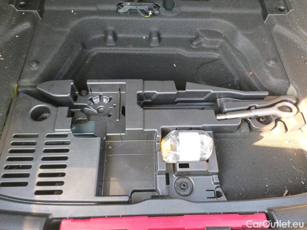  Mercedes  A-Klasse MERCEDES-BENZ Clase A / 2018 / 5P / berlina con portón A 200 #8