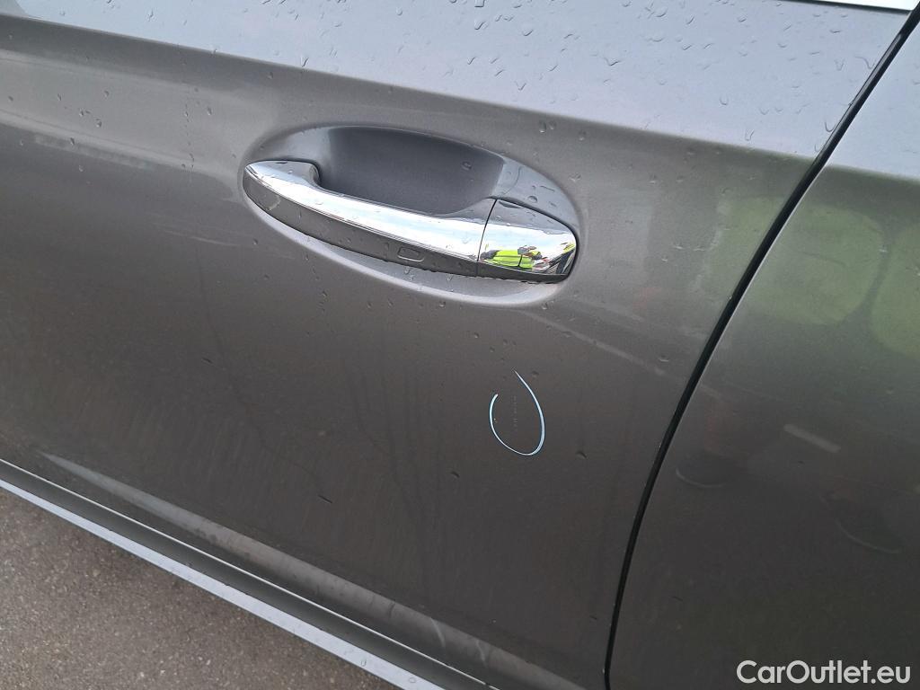  Mercedes  A-Klasse MERCEDES-BENZ Clase A / 2018 / 4P / sedán Sedán A 250 e #12