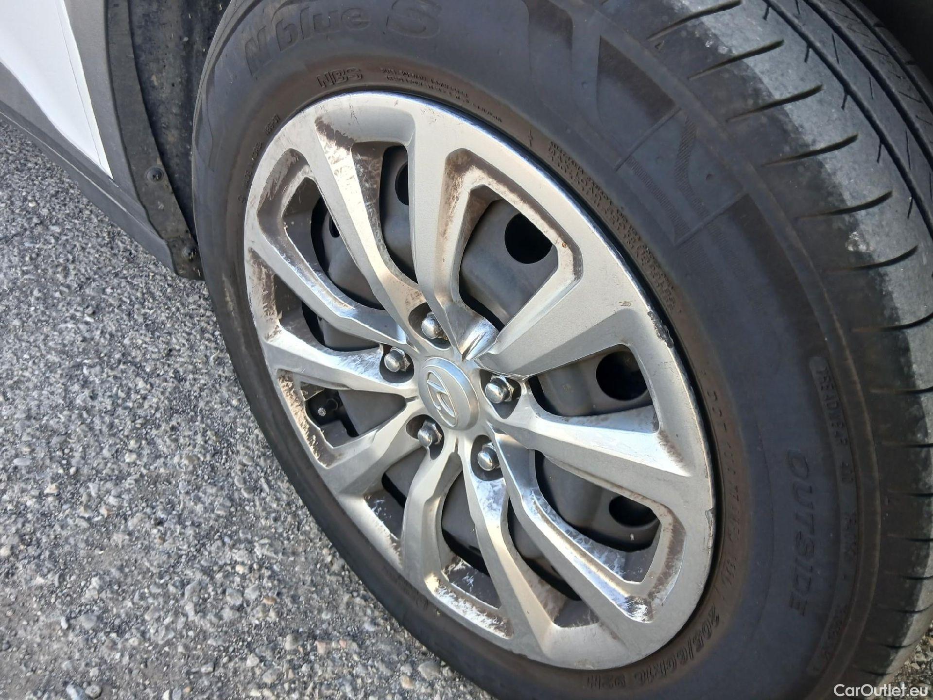  Hyundai  Konna HYUNDAI Kona / 5P / 1.0 TGDI Klass 4X2 110 CV #37