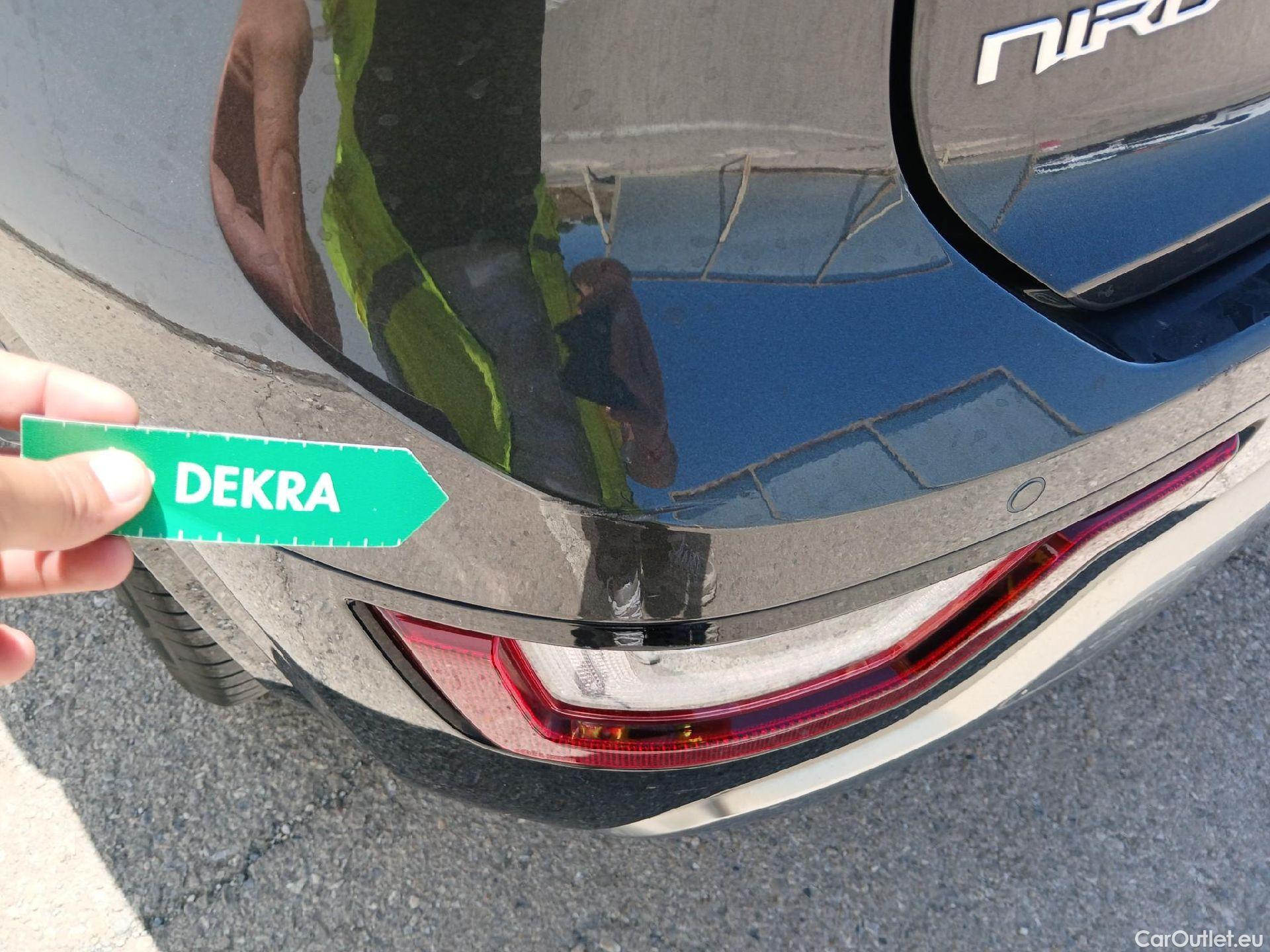  KIA  Niro KIA  / 2022 / 5P / crossover 1.6 GDi HEV 104kW (141CV) Drive #38