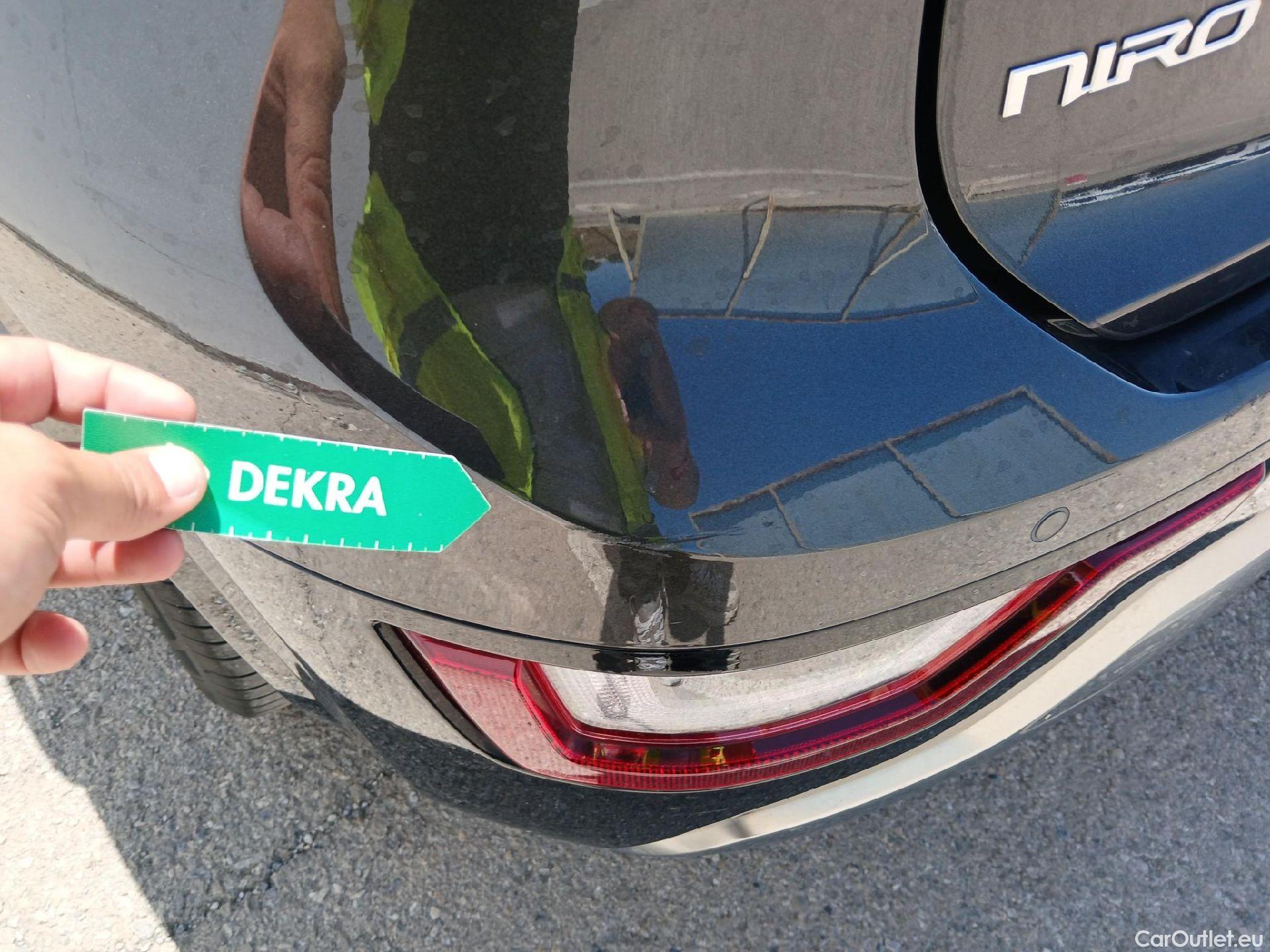  KIA  Niro KIA  / 2022 / 5P / crossover 1.6 GDi HEV 104kW (141CV) Drive #37