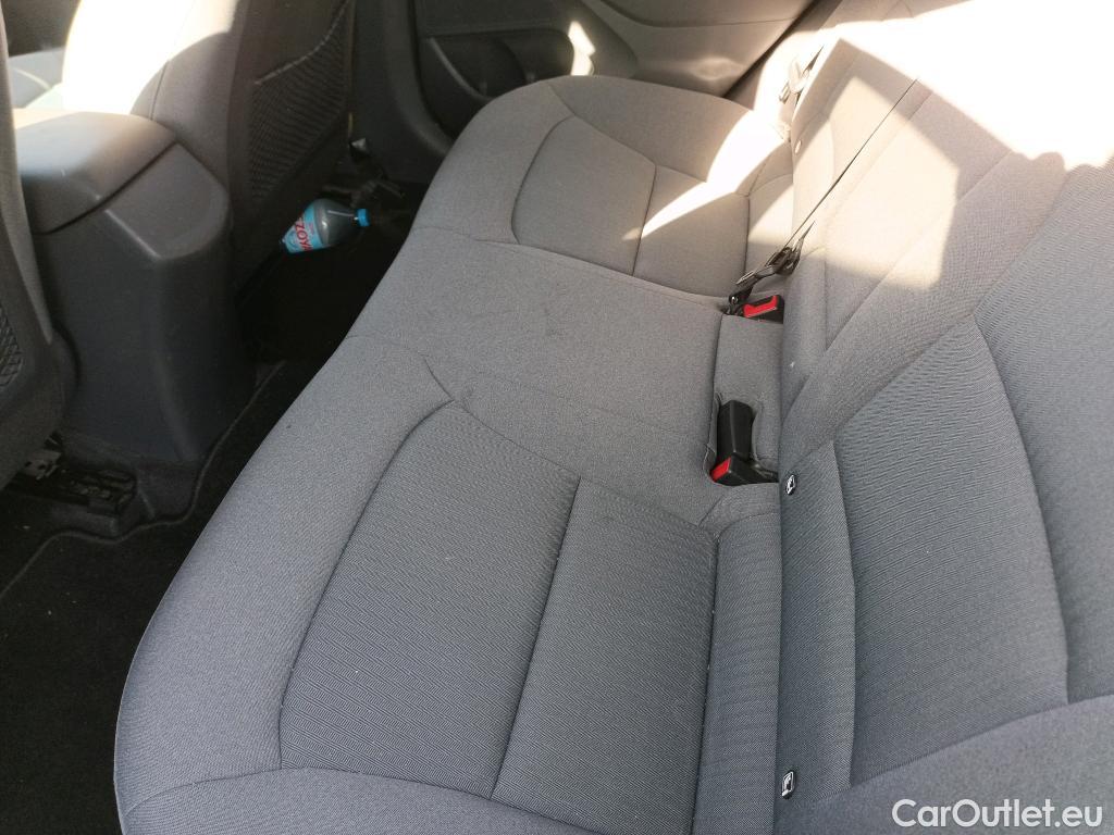  Hyundai   Ioniq HYUNDAI / 2019 / 5P / berlina con portón 1.6 GDI PHEV Klass DCT #15