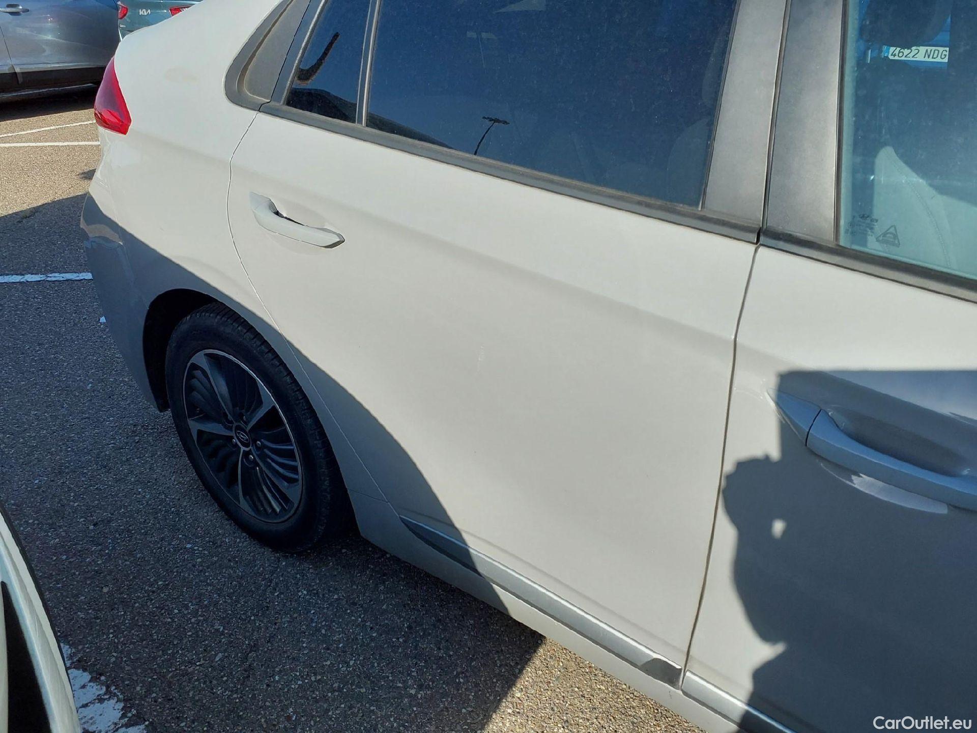  Hyundai   Ioniq HYUNDAI / 5P / 1.6 GDI PHEV Klass DCT 140 CV  #13