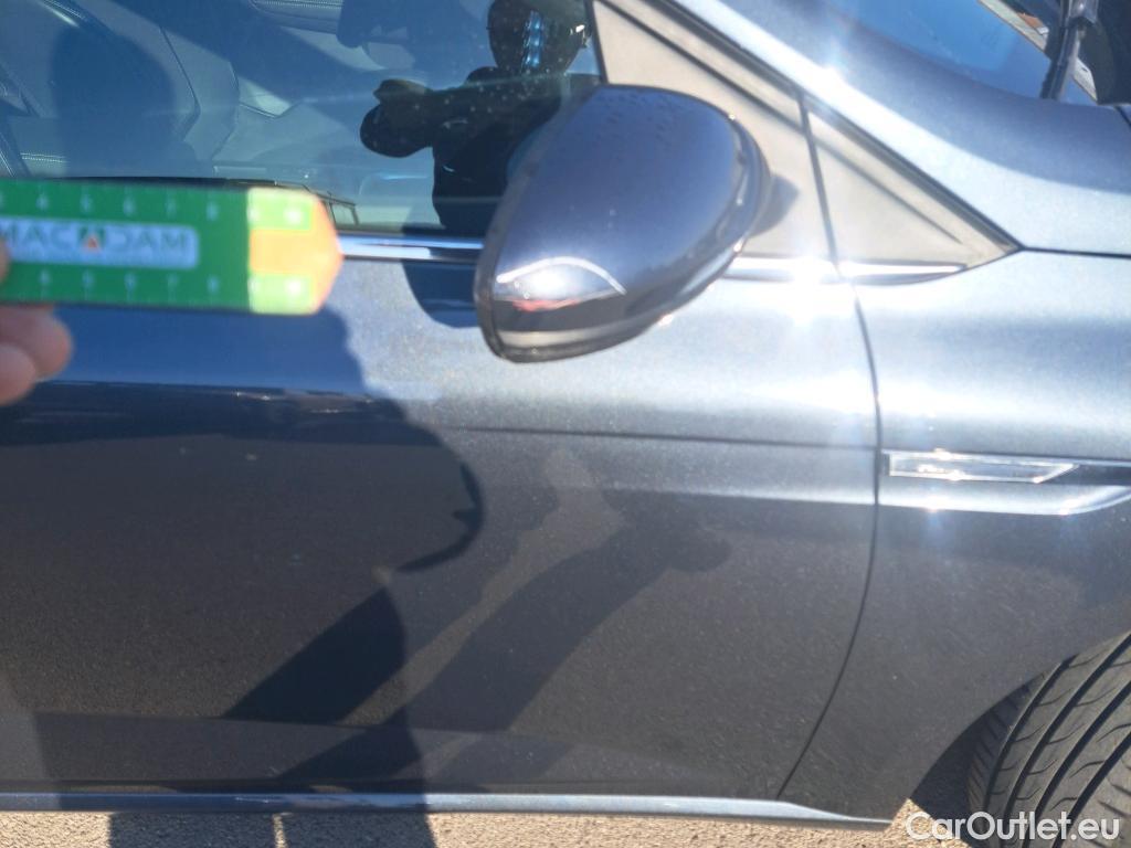  Renault  Megane RENAULT Mégane Zen Blue dCi 115 CV EDC/ 5P #29
