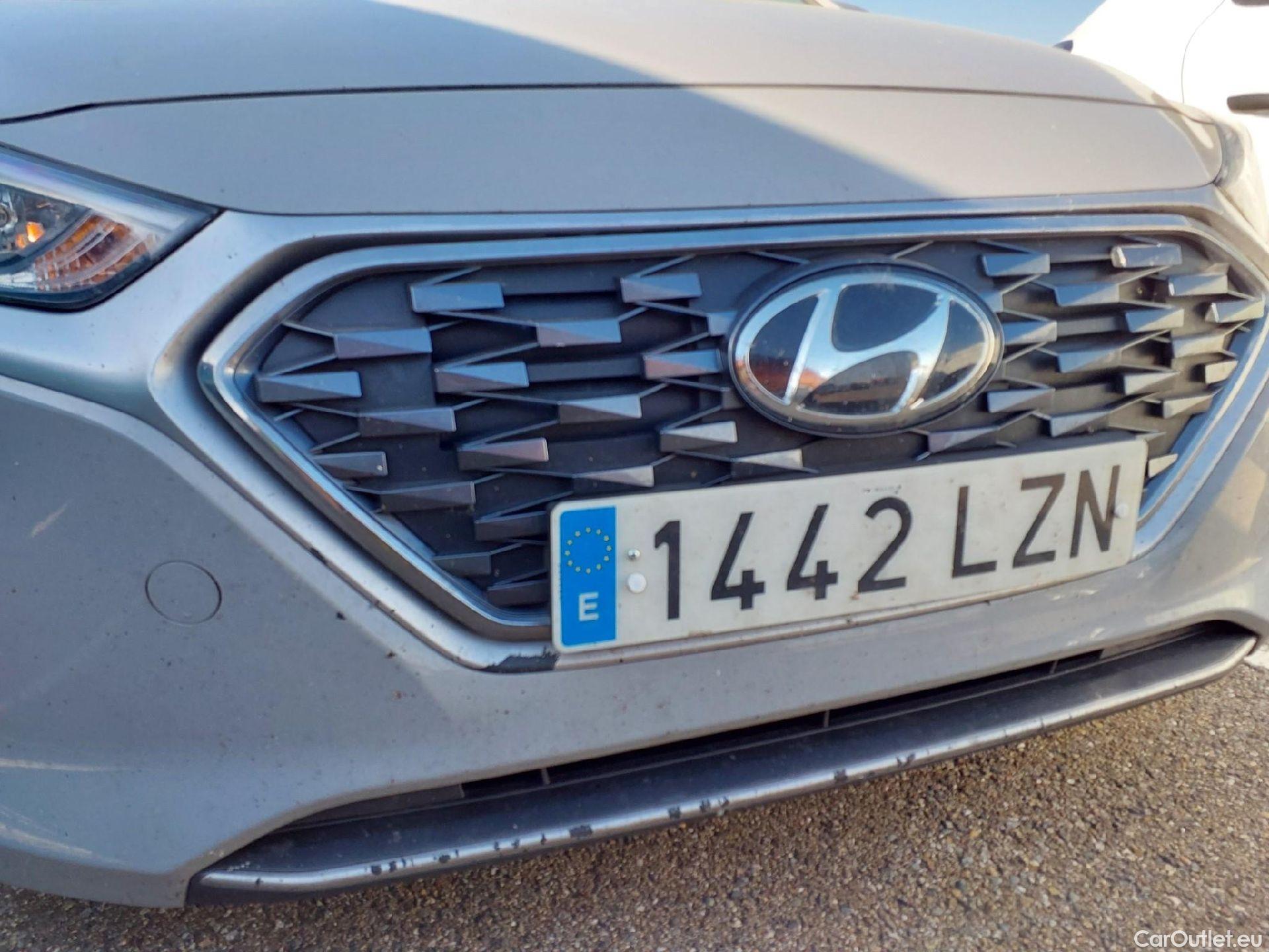  Hyundai   Ioniq HYUNDAI / 5P / 1.6 GDI PHEV Klass DCT 140 CV  #23