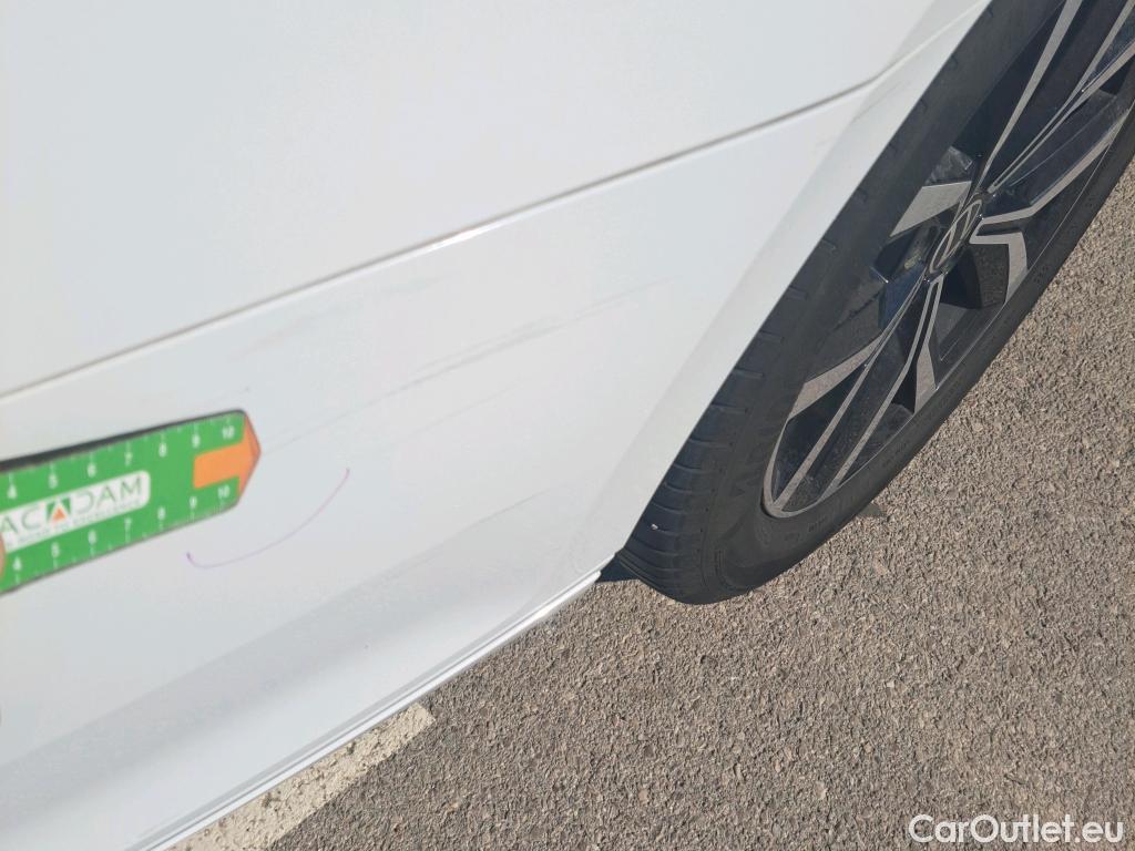  Volkswagen  Passat VOLKSWAGEN  / 2019 / 5P / familiar Variant Executive 2.0 TDI 90kW (122CV) D #27