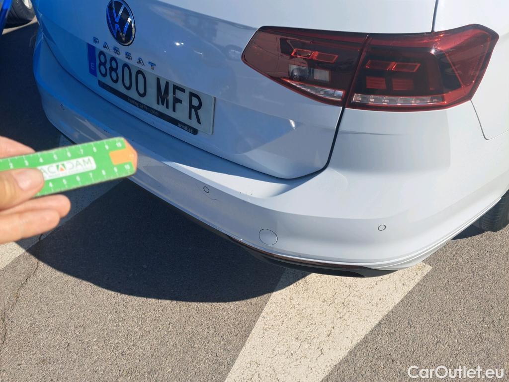  Volkswagen  Passat VOLKSWAGEN  / 2019 / 5P / familiar Variant Executive 2.0 TDI 90kW (122CV) D #26