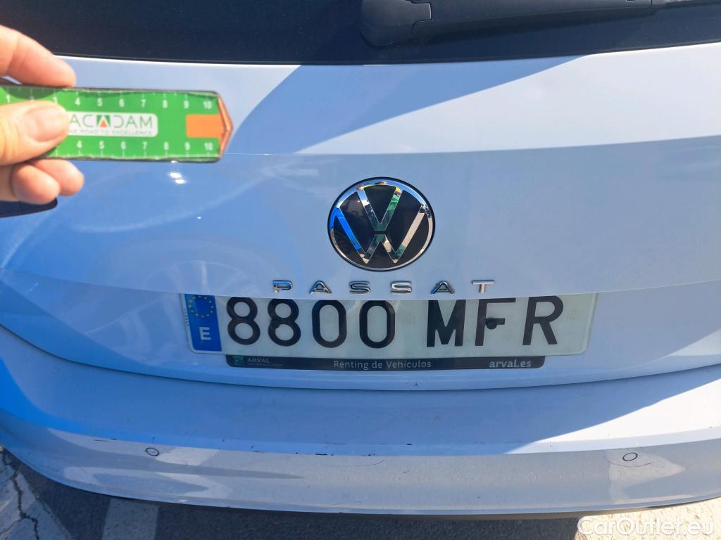  Volkswagen  Passat VOLKSWAGEN  / 2019 / 5P / familiar Variant Executive 2.0 TDI 90kW (122CV) D #44