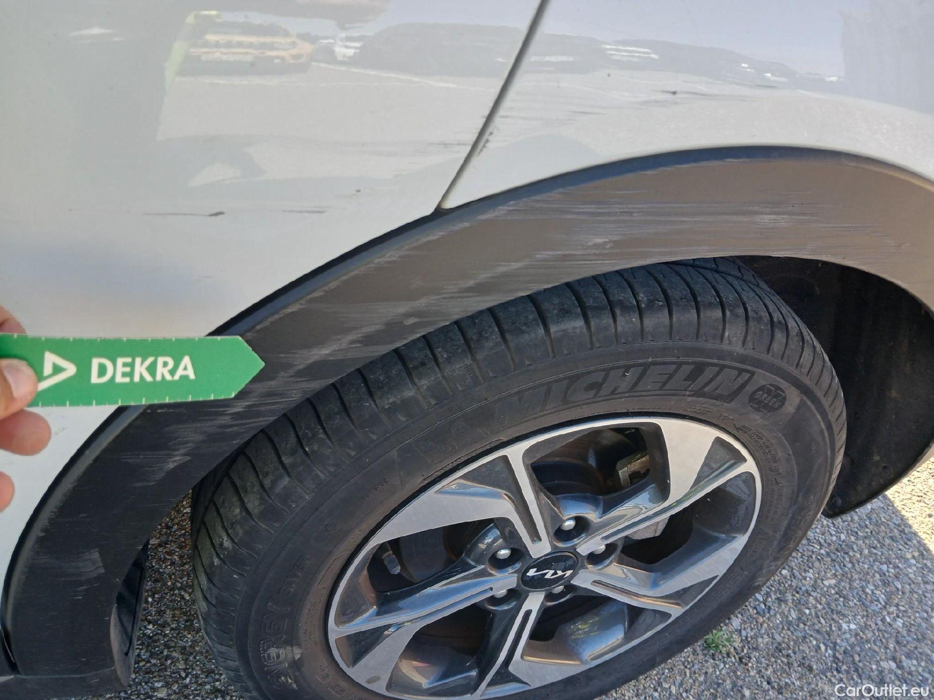  KIA  XCeed KIA  / 2022 / 5P / todoterreno 1.0 T-GDi Drive 88kW (120CV) #21