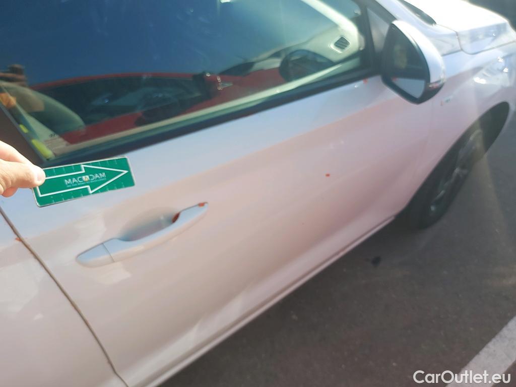  Hyundai  i30 HYUNDAI  / 2020 / 5P / berlina con portón 1.0 TGDI 48V Klass #4