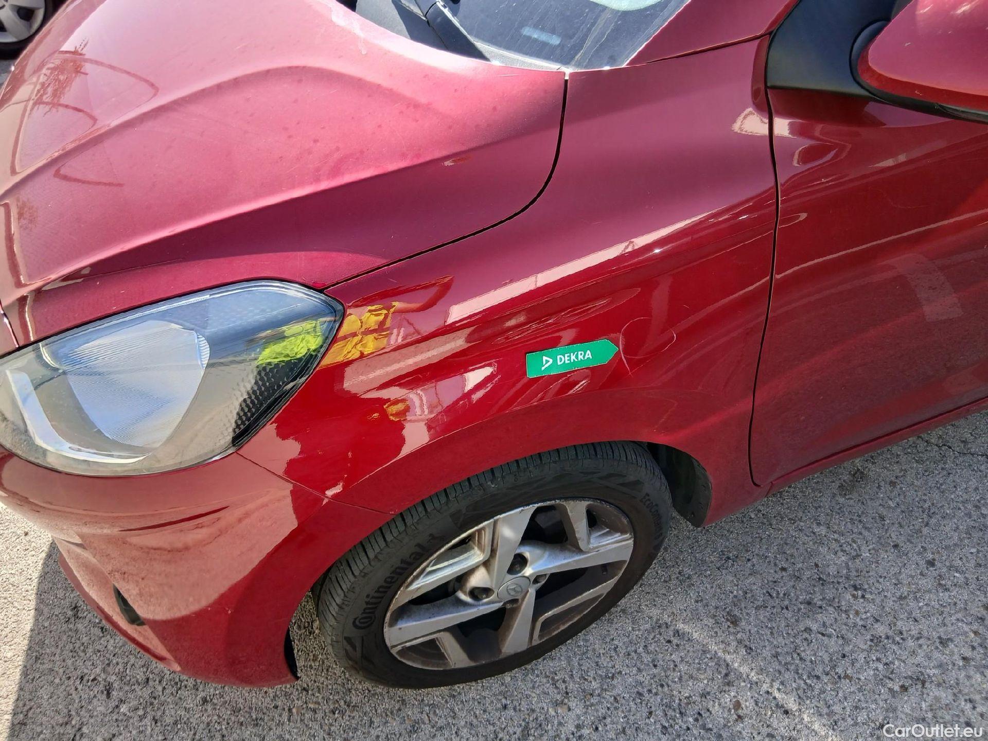  Hyundai  i10 HYUNDAI  / 2020 / 5P / berlina con portón 1.0 Klass #8