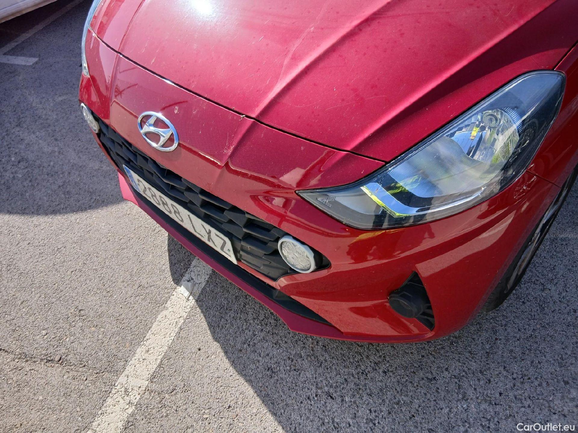  Hyundai  i10 HYUNDAI  / 2020 / 5P / berlina con portón 1.0 Klass #7