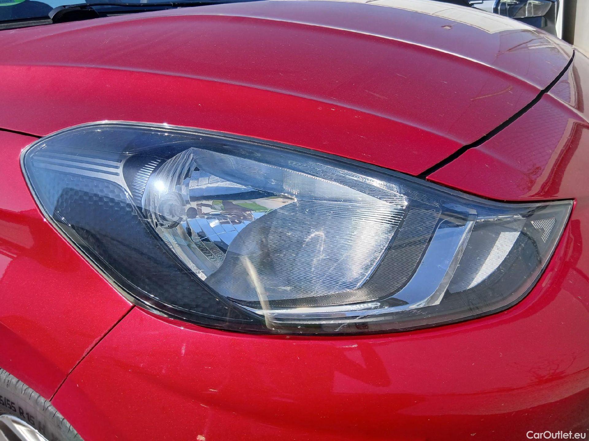  Hyundai  i10 HYUNDAI  / 2020 / 5P / berlina con portón 1.0 Klass #6
