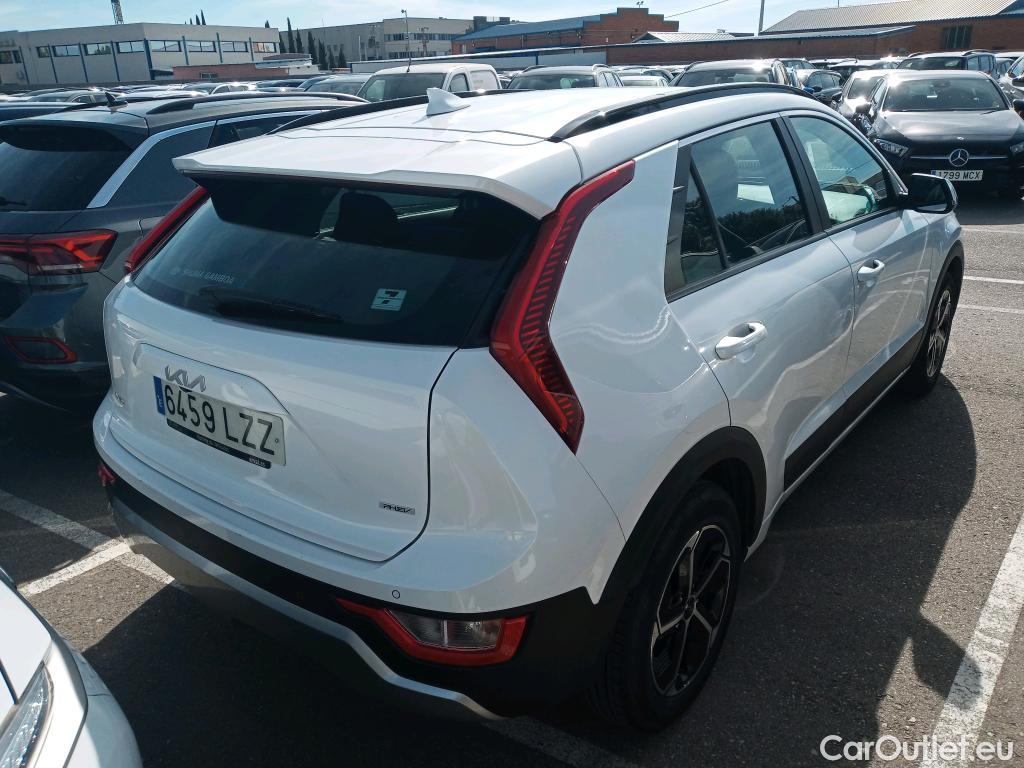 KIA  Niro KIA  / 2022 / 5P / crossover 1.6 GDi PHEV 135kW (183CV) Concept #13