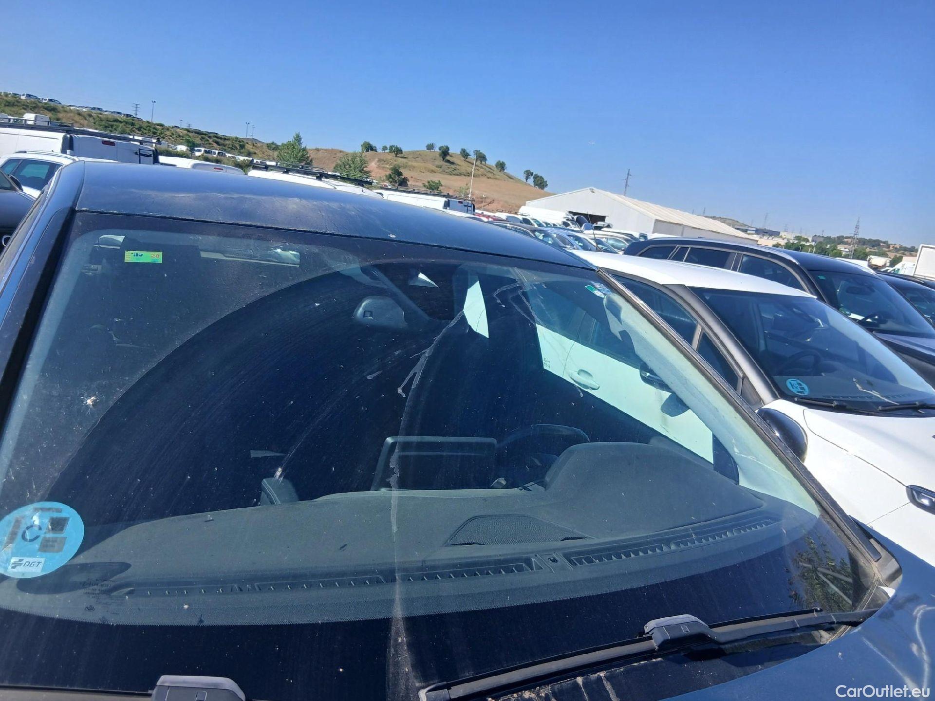  Peugeot  3008 PEUGEOT  / 2020 / 5P / todoterreno 1.5 BlueHDi 96kW S&S Active Pack EAT8 #22