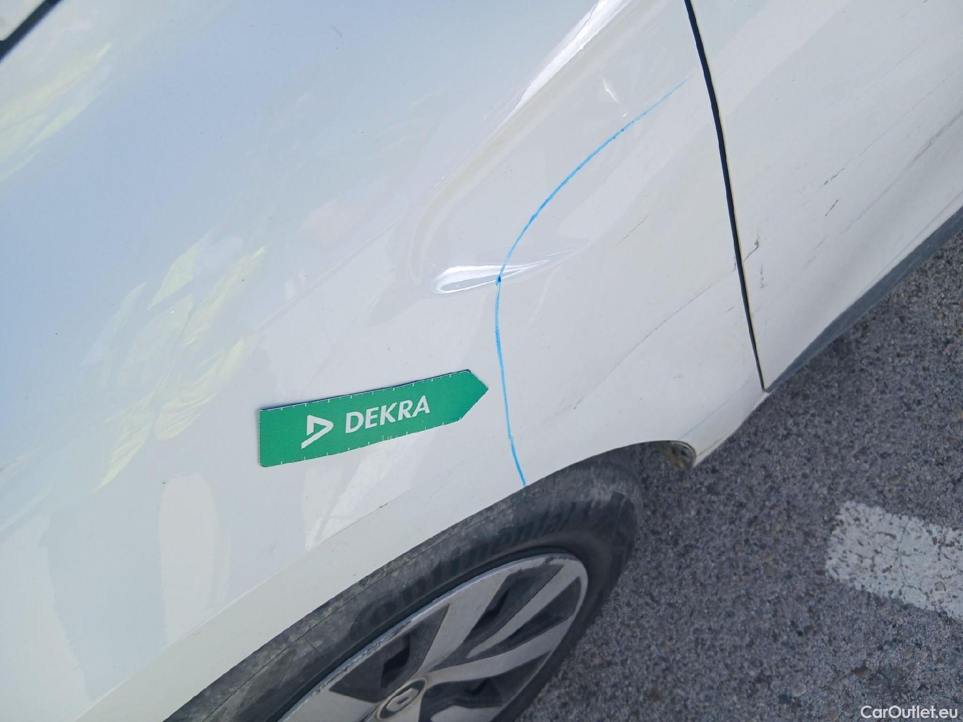  Renault  Clio RENAULT  Equilibre Blue dCi 100 CV / 5P /   #7