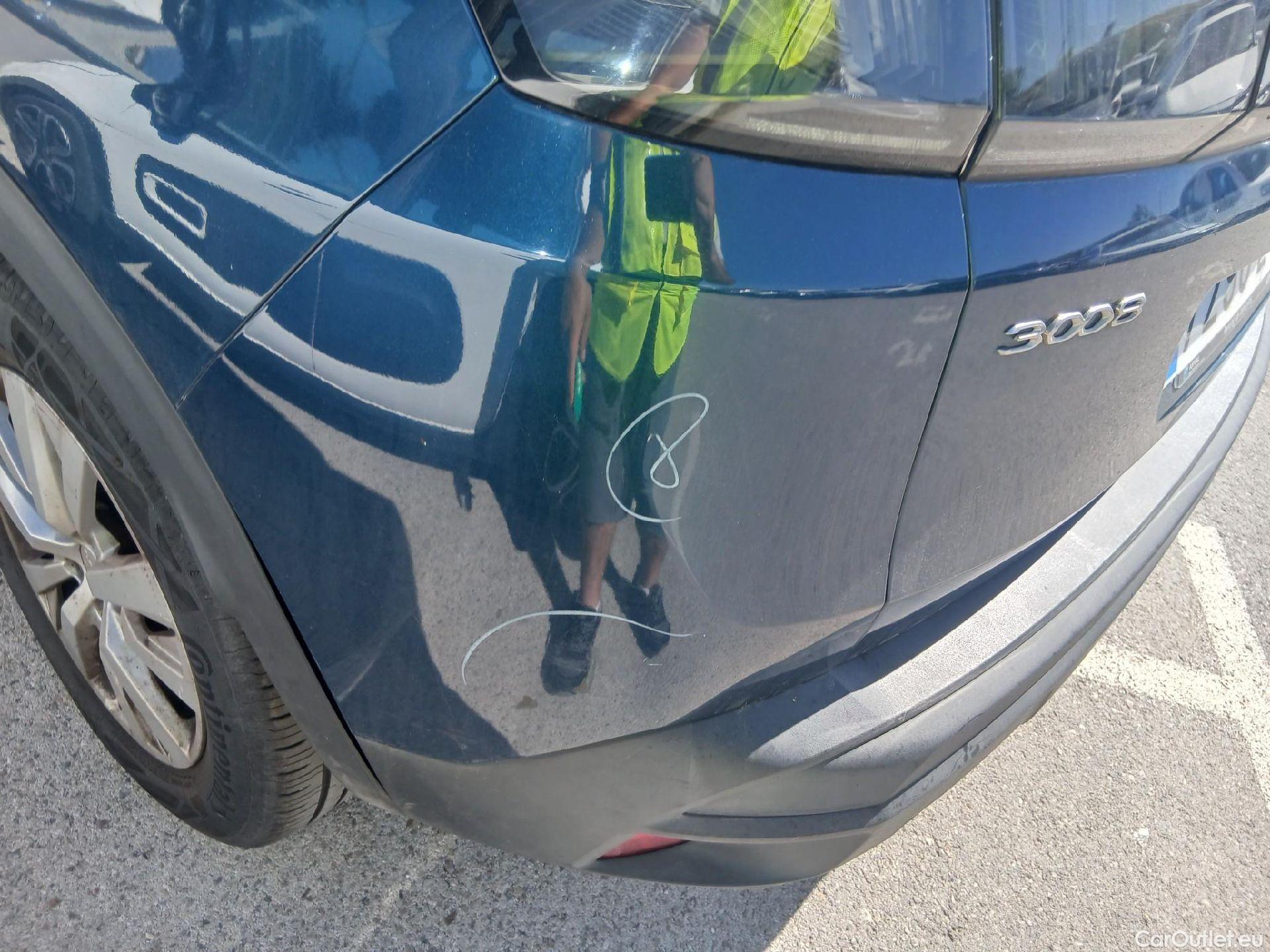  Peugeot  3008 PEUGEOT  / 2020 / 5P / todoterreno 1.5 BlueHDi 96kW S&S Active Pack EAT8 #35