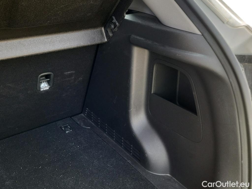  Hyundai  Konna HYUNDAI Kona / 2020 / 5P / todoterreno 1.6 GDI HEV Maxx DCT #5