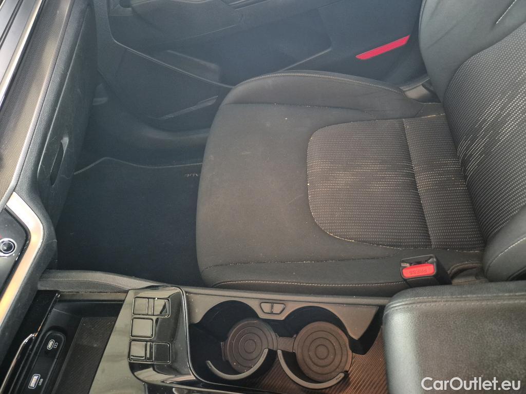  KIA  Sportage KIA  / 2022 / 5P / todoterreno 1.6 T-GDi HEV 171kW (230CV) Drive 4X2 #40