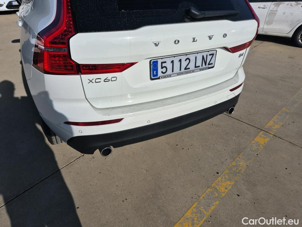  Volvo  XC60 VOLVO   2.0 B4 D AWD Momentum 200 CV #9