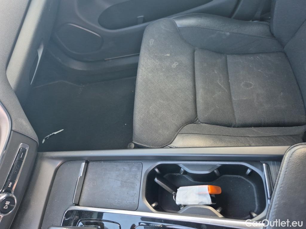 Volvo  XC60 VOLVO   2.0 B4 D AWD Momentum 200 CV #13