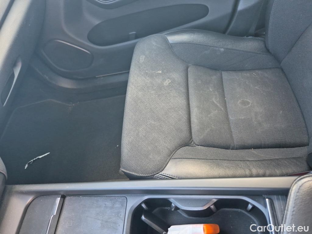  Volvo  XC60 VOLVO   2.0 B4 D AWD Momentum 200 CV #4
