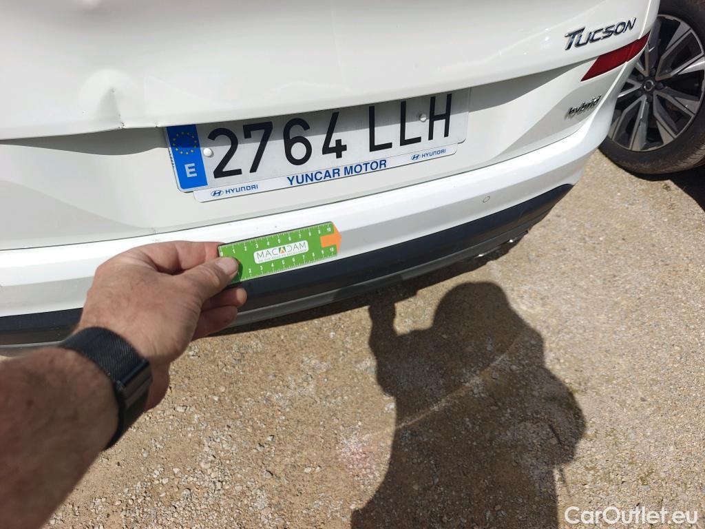  Hyundai  Tucson HYUNDAI  / 2018 / 5P / todoterreno 1.6 CRDI 85kW (116CV) 48V SLE 4X2(SP)(SL) #17