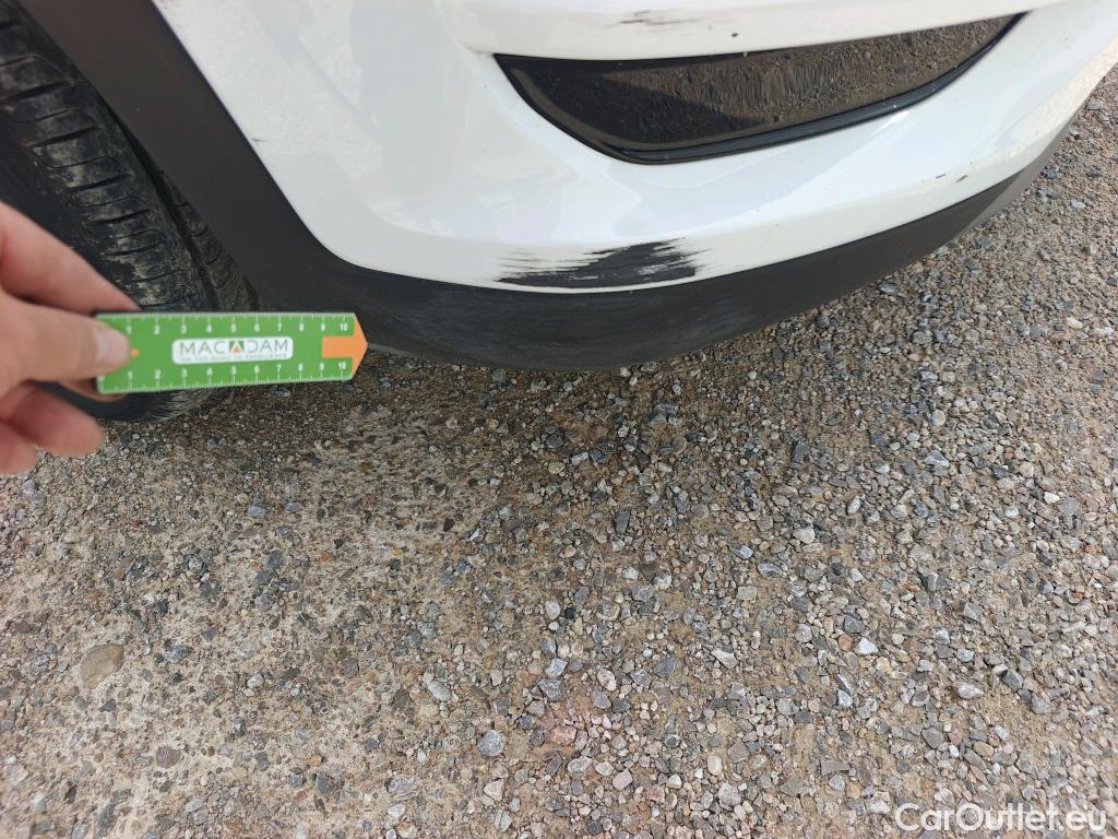  Hyundai  Tucson HYUNDAI  / 2018 / 5P / todoterreno 1.6 CRDI 85kW (116CV) 48V SLE 4X2(SP)(SL) #30