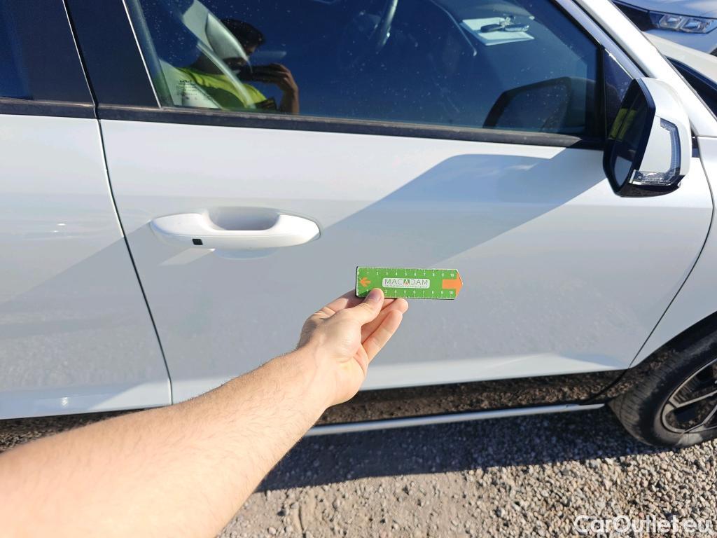  KIA  Niro KIA  / 2022 / 5P / crossover 1.6 GDi HEV 104kW (141CV) Drive #24