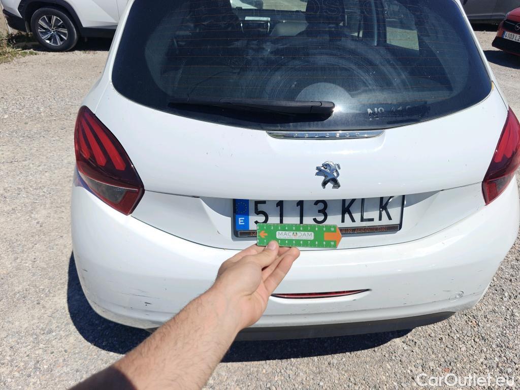  Peugeot  208 PEUGEOT  5p 1G berlina con portón 5P LIKE 1.6 BlueHDi 55KW (75CV) #8