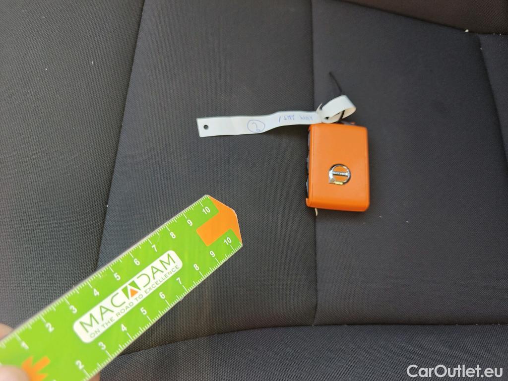  Volvo  XC 40 VOLVO XC40 / 2017 / 5P / todoterreno 1.5 T4 Twin Recharge Inscription Ex Auto #1