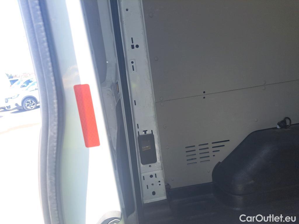  Ford  Transit FORD  350 140 CV L3H2 Van Trend FWD / 4P #9