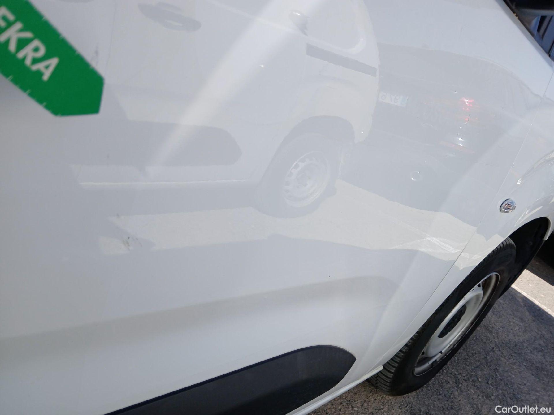  Peugeot  Partner PEUGEOT  / 2018 / 3P / furgón derivado de turismo Pro Standard 600kg BlueHDi 73kW (AC) #65