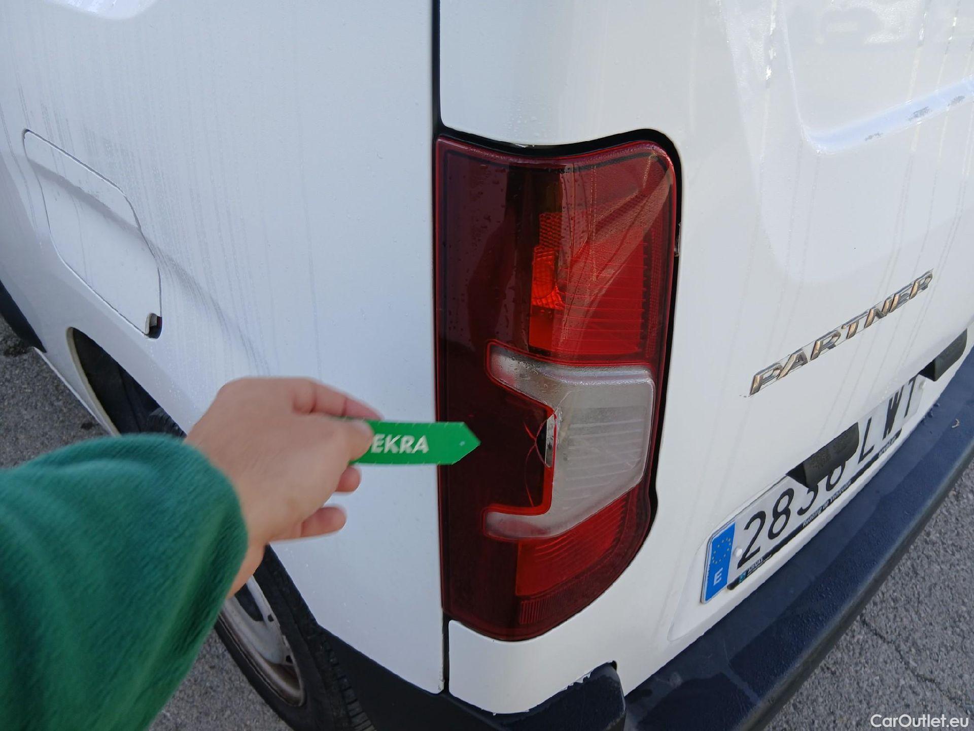  Peugeot  Partner PEUGEOT  / 2018 / 4P / furgón derivado de turismo Premium Standard 600kg BlueHDi 73kW #14