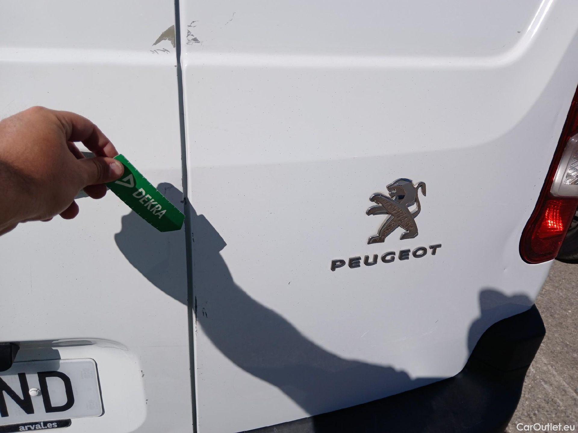  Peugeot  Partner PEUGEOT  / 2018 / 3P / furgón derivado de turismo Pro Standard 600kg BlueHDi 73kW (AC) #49