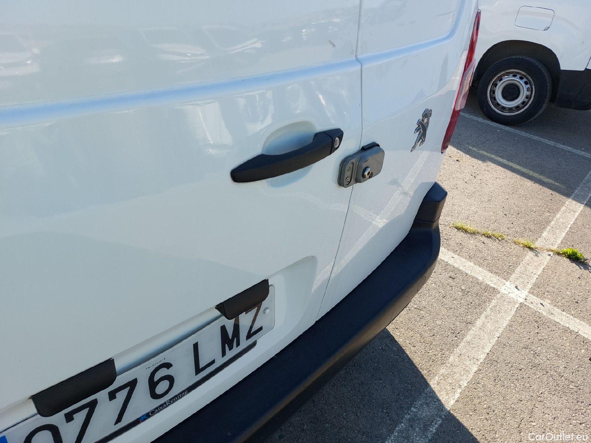  Peugeot  Partner PEUGEOT  / 2018 / 3P / furgón derivado de turismo Pro Standard 600kg BlueHDi 73kW (AC) #14