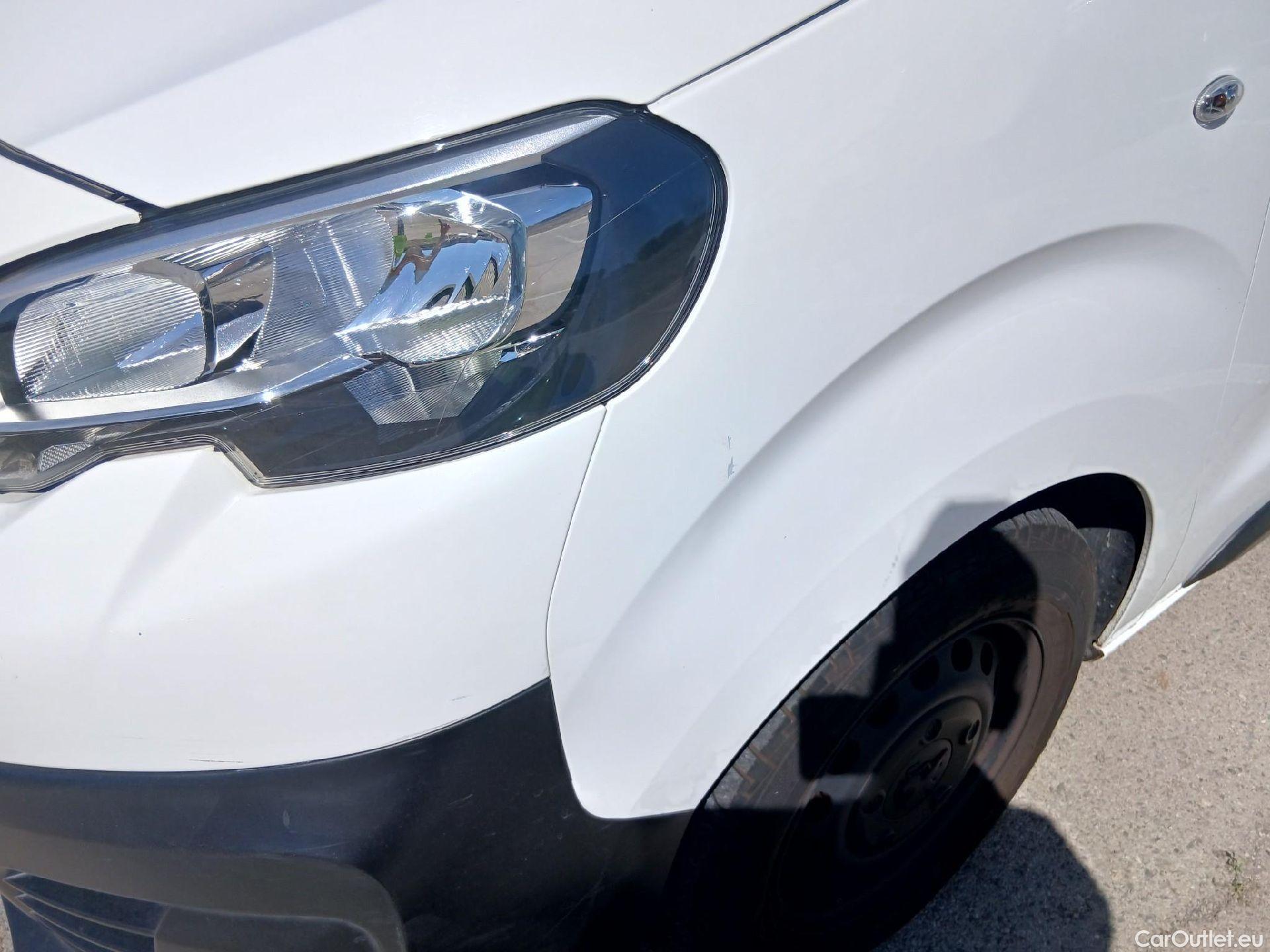  Peugeot  Expert PEUGEOT  / 2016 / 4P / furgón Furgón Premium 1.5 BlueHDi 120 Standard #19