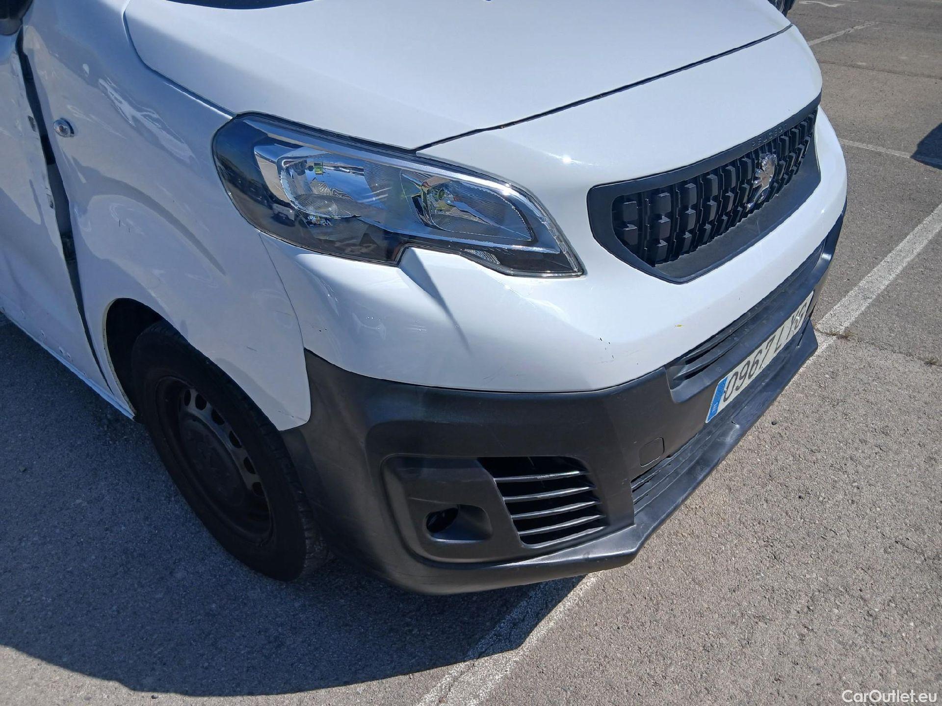  Peugeot  Expert PEUGEOT  / 2016 / 4P / furgón Furgón Premium 1.5 BlueHDi 120 Standard #2