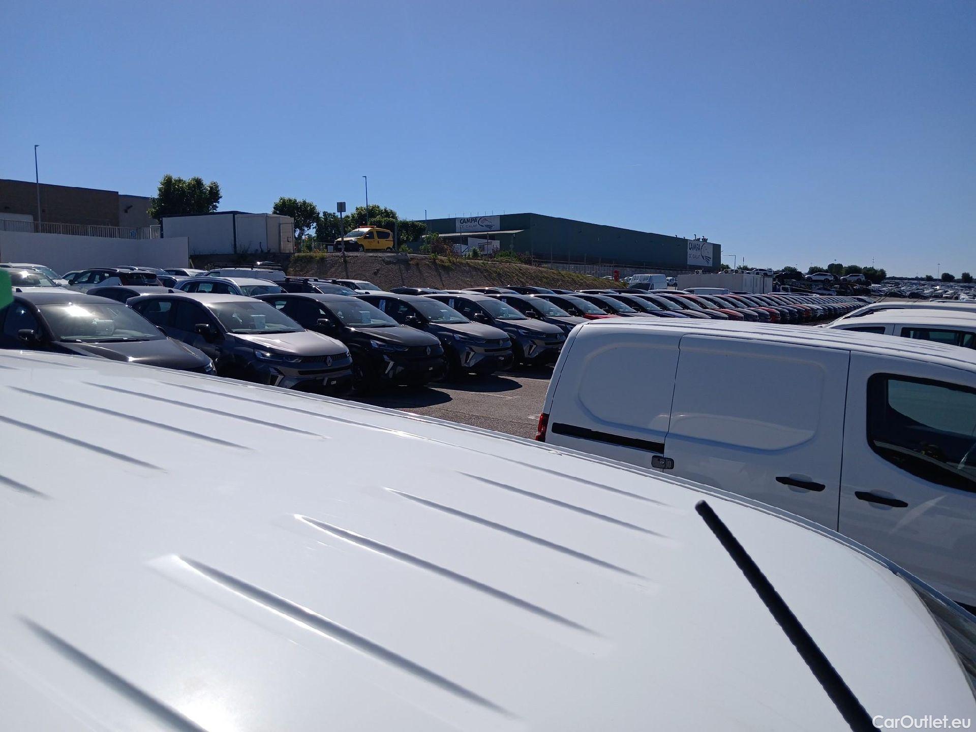  Peugeot  Partner PEUGEOT  / 2018 / 3P / furgón derivado de turismo Pro Standard 600kg BlueHDi 73kW (AC) #70
