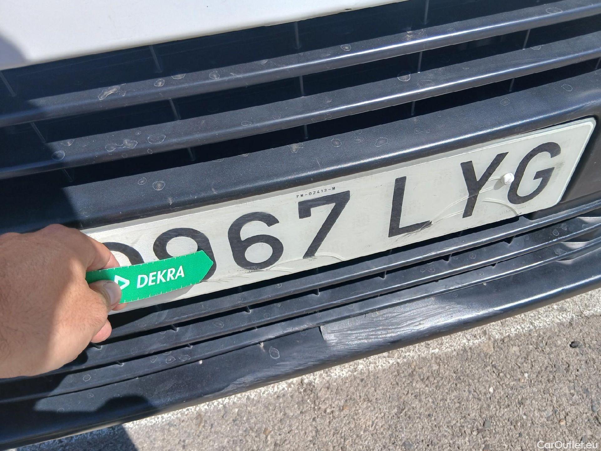  Peugeot  Expert PEUGEOT  / 2016 / 4P / furgón Furgón Premium 1.5 BlueHDi 120 Standard #9