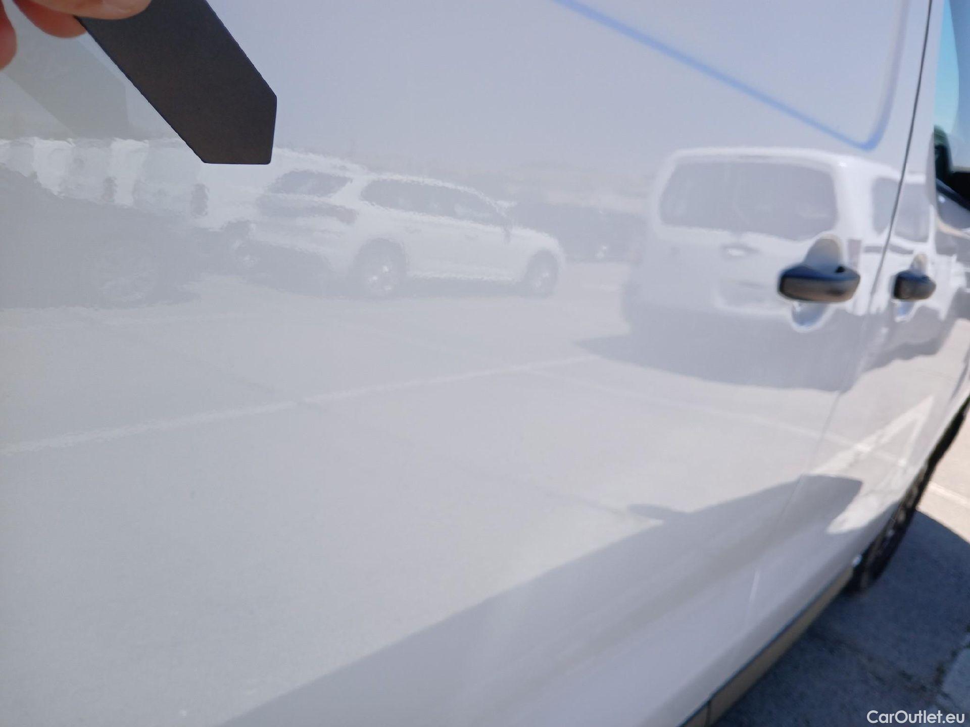  Opel  Vivaro OPEL  / 2019 / 4P / furgón 1.5 Diésel 74kW (100CV) M Std Express (AC) #53
