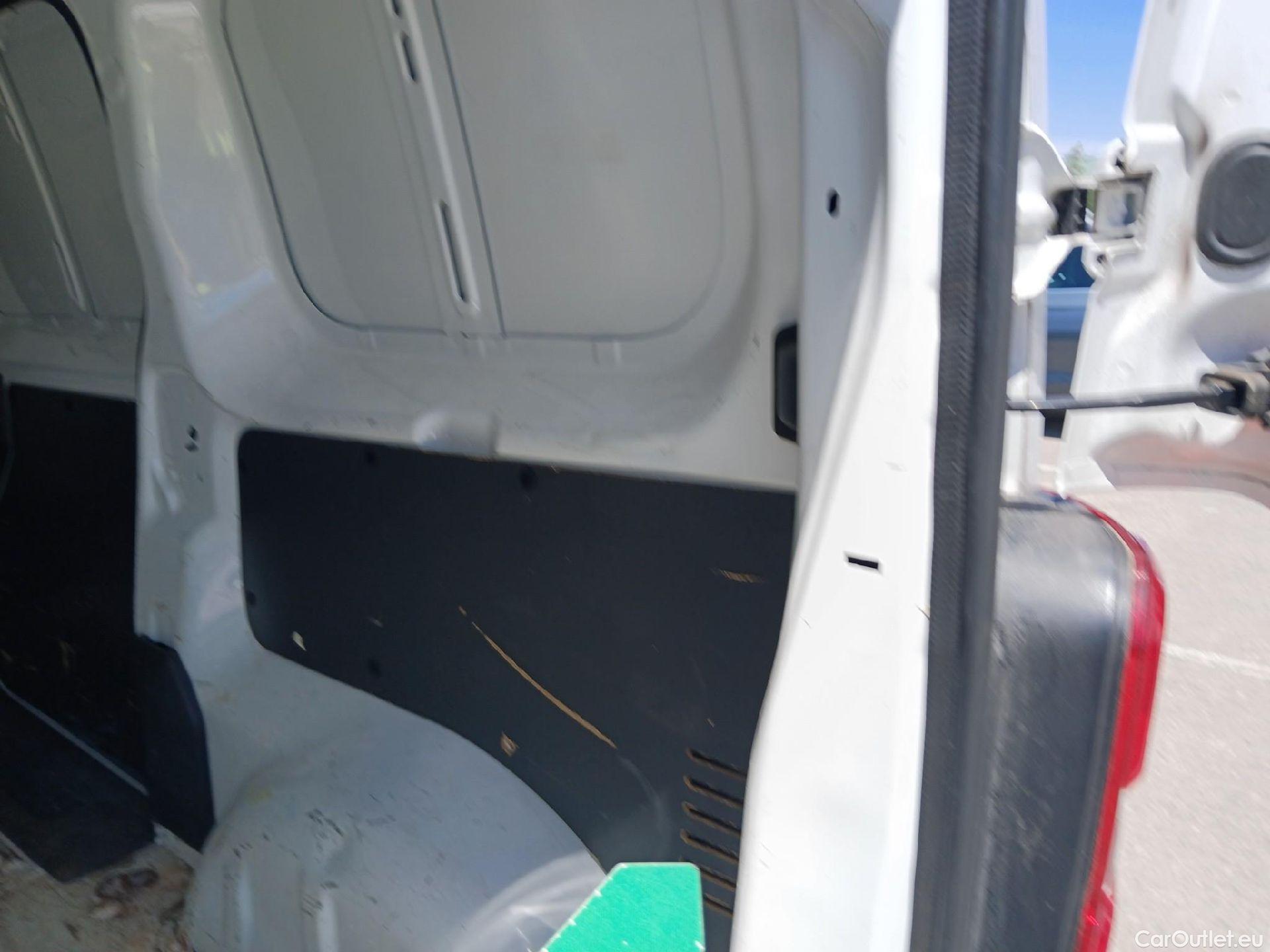  Opel  Vivaro OPEL  / 2019 / 4P / furgón 1.5 Diésel 74kW (100CV) M Std Express (AC) #6