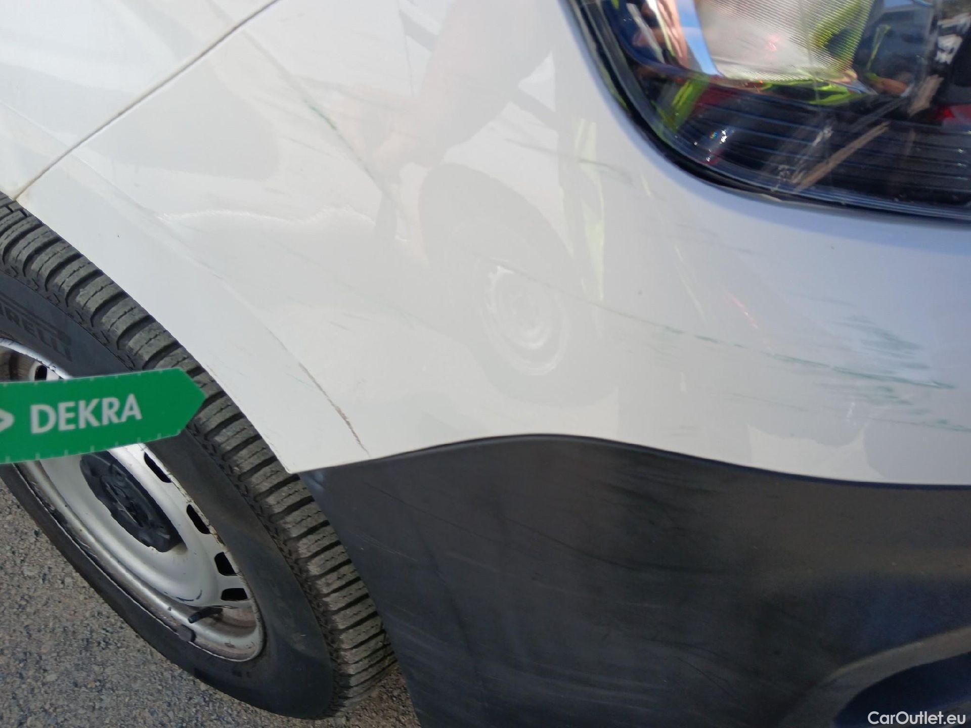  Peugeot  Partner PEUGEOT  / 2018 / 3P / furgón derivado de turismo Pro Standard 600kg BlueHDi 73kW (AC) #30