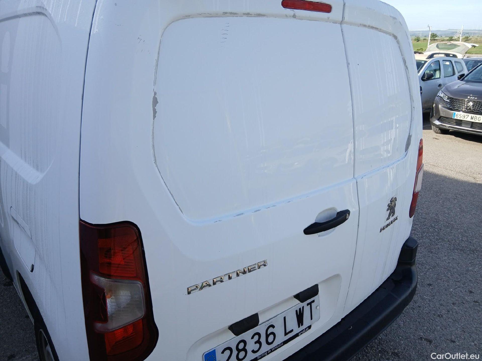  Peugeot  Partner PEUGEOT  / 2018 / 4P / furgón derivado de turismo Premium Standard 600kg BlueHDi 73kW #15