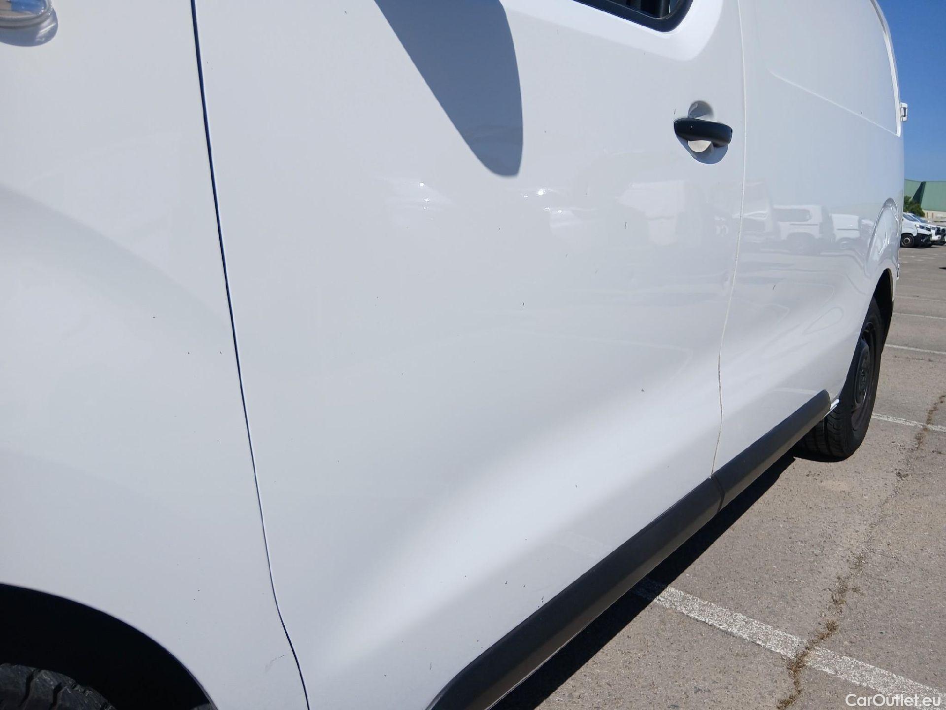  Peugeot  Expert PEUGEOT  / 2016 / 4P / furgón Furgón Premium 1.5 BlueHDi 120 Standard #22