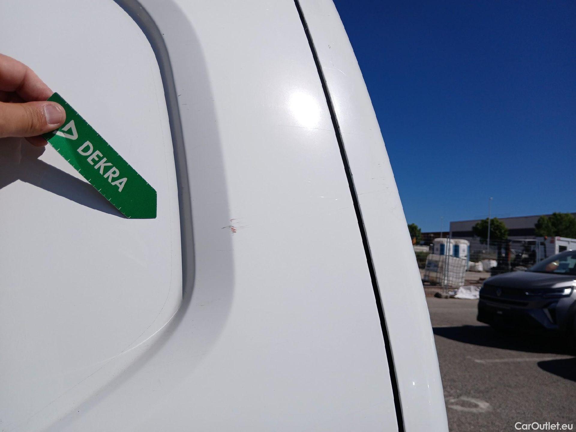  Peugeot  Partner PEUGEOT  / 2018 / 3P / furgón derivado de turismo Pro Standard 600kg BlueHDi 73kW (AC) #38