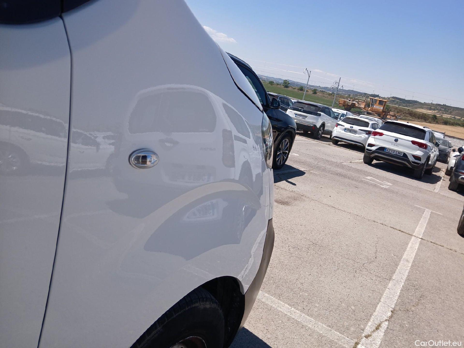  Opel  Vivaro OPEL  / 2019 / 4P / furgón 1.5 Diésel 74kW (100CV) M Std Express (AC) #61