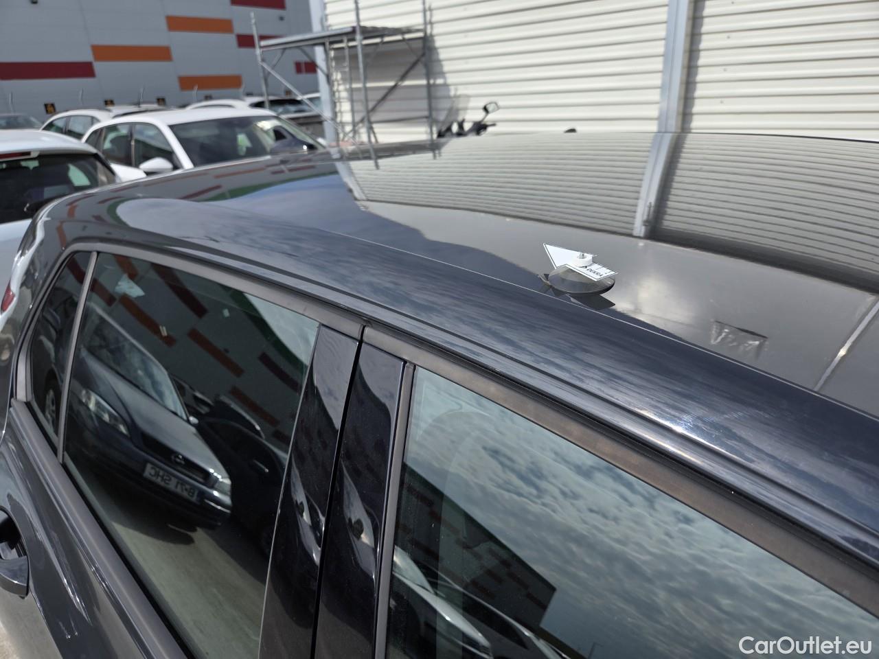  Volkswagen  Golf  Life 1.0 TSI #57